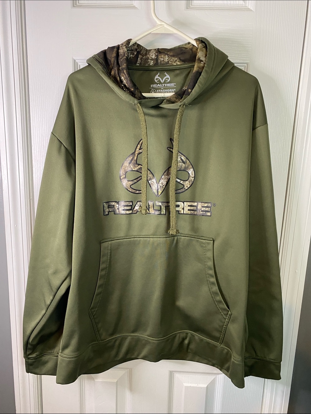 Realtree Olive Green Camo-Accented Crewneck Hoodie Size Large.